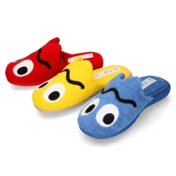 Zapatilla casa niños destalonada en lona toalla con diseño divertido.
