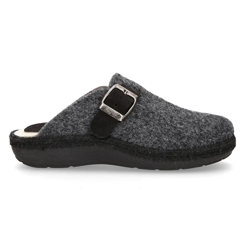 Zapatilla casa niños OKAA ZUECO en lana con hebilla.