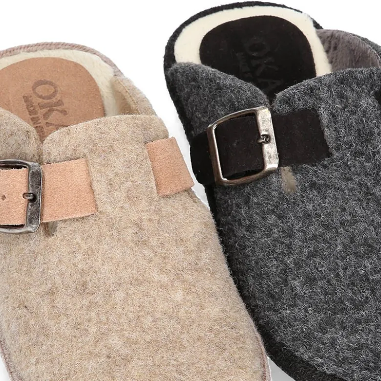 Zapatilla casa niños OKAA ZUECO en lana con hebilla.