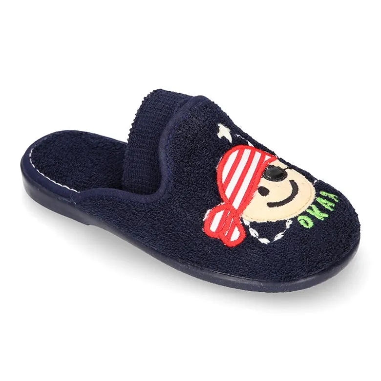 Zapatilla casa niños PIRATA con elástico en toalla.