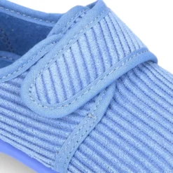 Zapatilla casa niños tipo Blucher cierre adherente pana fina.
