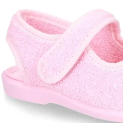 Zapatilla casa niños tipo SANDALIA con cierre adherente en toalla.