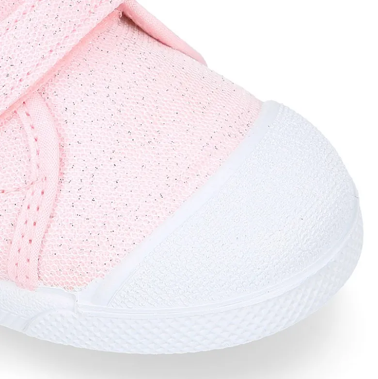 Zapatilla niña con puntera y sin cordones en lona METALIZADA.