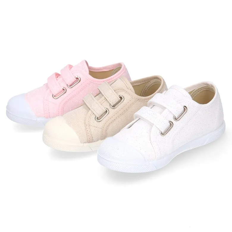 Zapatilla niña con puntera y sin cordones en lona METALIZADA.