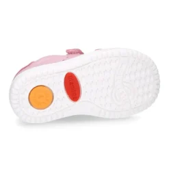 Zapatilla niña moda sin cordones en piel metalizada.