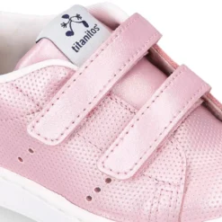 Zapatilla niña moda sin cordones en piel metalizada.