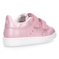 Zapatilla niña moda sin cordones en piel metalizada.
