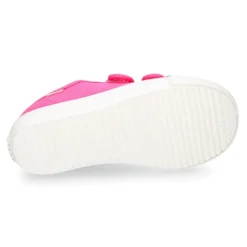 Zapatilla niña OKAA sin cordones y puntera en lona piqué algodón.