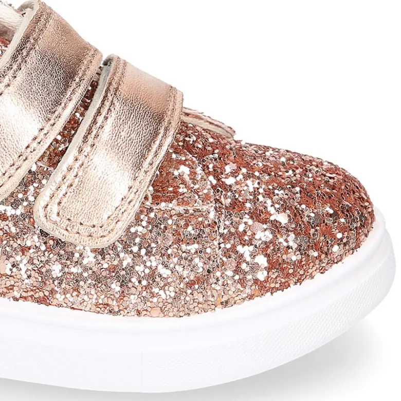 Zapatilla niña OKAA sin cordones en piel con GLITTER.