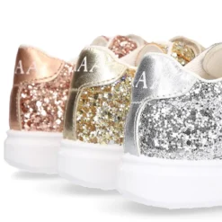 Zapatilla niña OKAA sin cordones en piel con GLITTER.