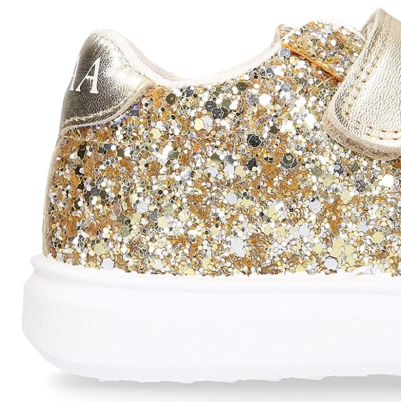 Zapatilla niña OKAA sin cordones en piel con GLITTER.