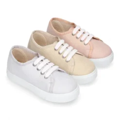 Zapatilla niñas con cordones en LONA METALIZADA.