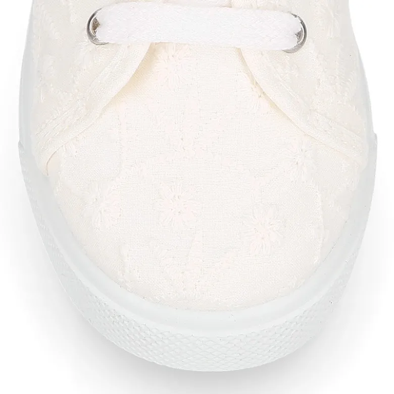 Zapatilla niñas en lona algodón en color blanco con BORDADOS.