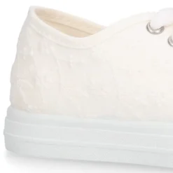 Zapatilla niñas en lona algodón en color blanco con BORDADOS.