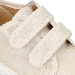 Zapatilla niña sin cordones en lona METALIZADA.