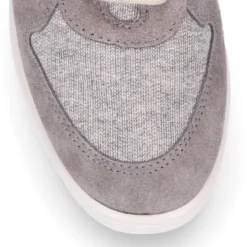 Zapatilla niña tipo tenis con cordones en lona punto con piel serraje.