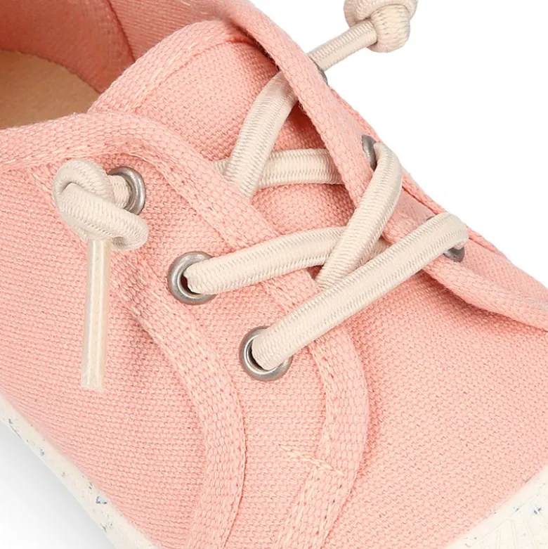 Zapatilla niño con puntera y cordones elásticos en lona algodón RECICLADO en colores suaves.