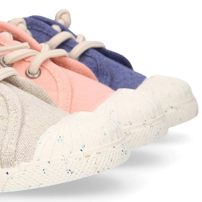 Zapatilla niño con puntera y cordones elásticos en lona algodón RECICLADO en colores suaves.