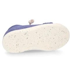 Zapatilla niño con puntera y cordones elásticos en lona algodón RECICLADO en colores suaves.