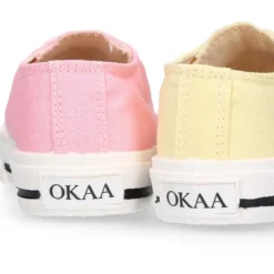 Zapatilla niños CASUAL con puntera y cordones en colores pasteles.