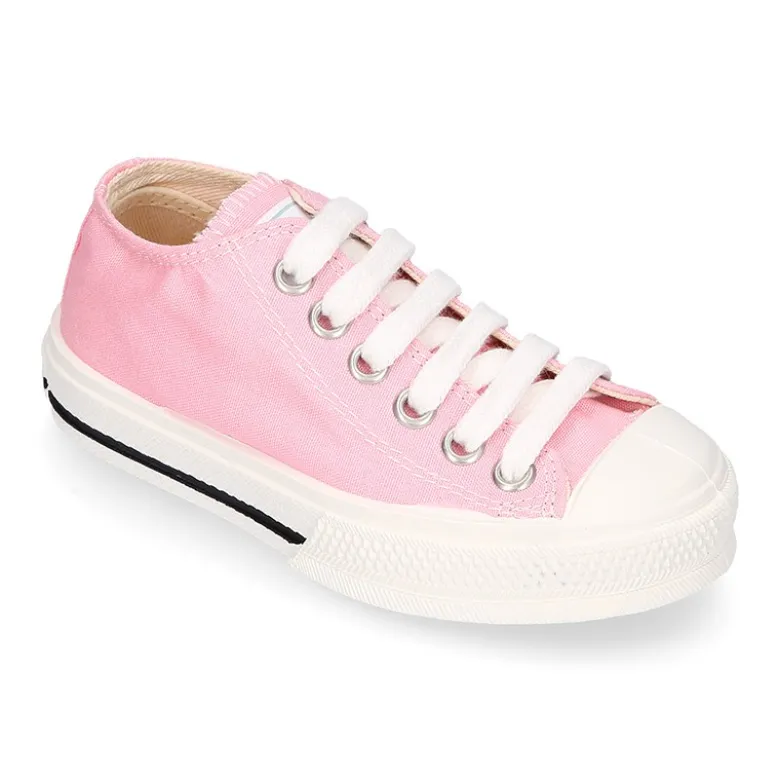 Zapatilla niños CASUAL con puntera y cordones en colores pasteles.