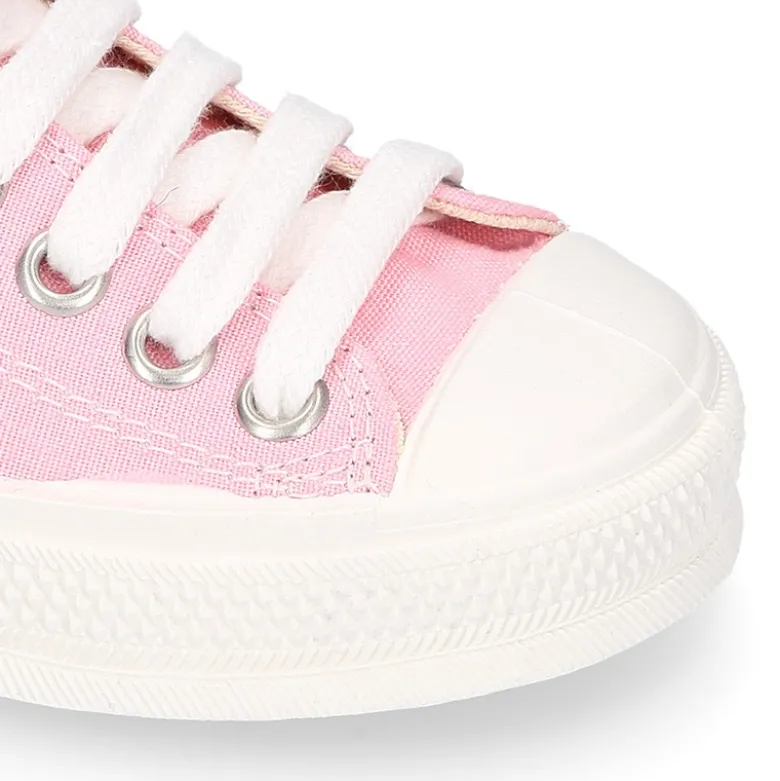 Zapatilla niños CASUAL con puntera y cordones en colores pasteles.