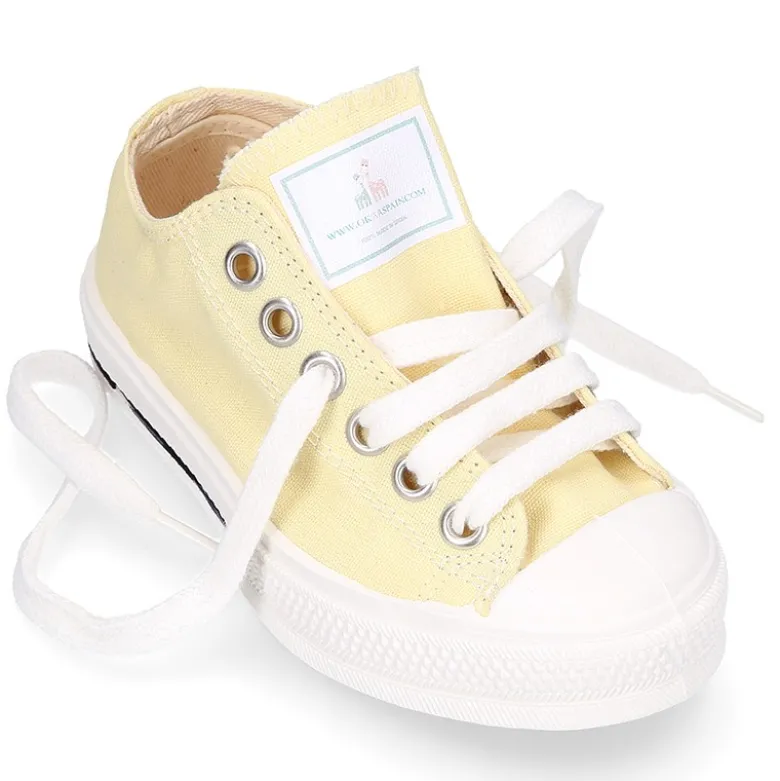 Zapatilla niños CASUAL con puntera y cordones en colores pasteles.