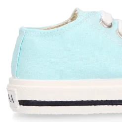 Zapatilla niños CASUAL con puntera y cordones en colores pasteles.