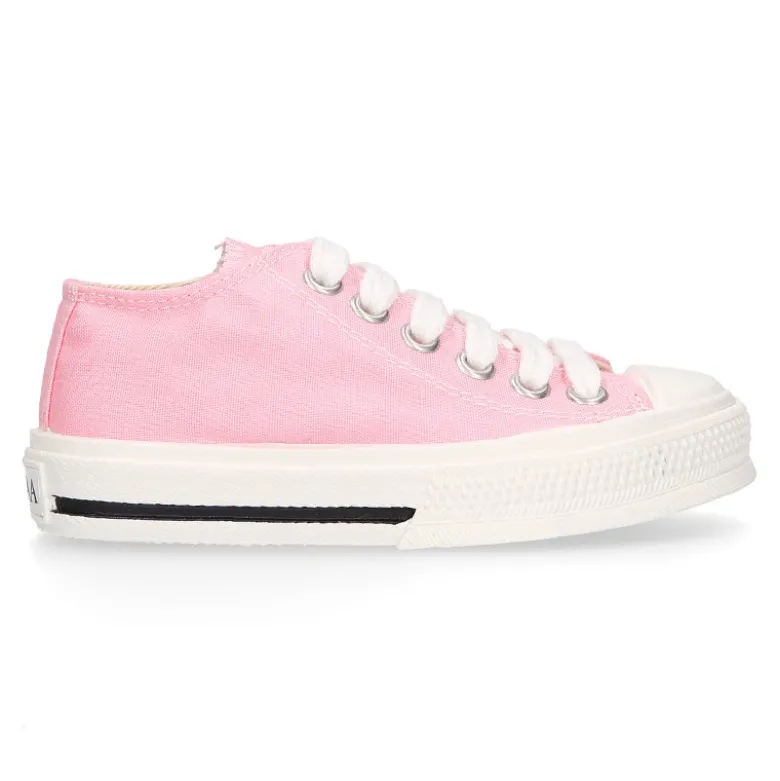 Zapatilla niños CASUAL con puntera y cordones en colores pasteles.