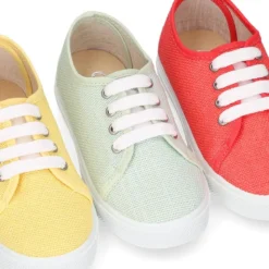 Zapatilla niños con cordones en LINO.