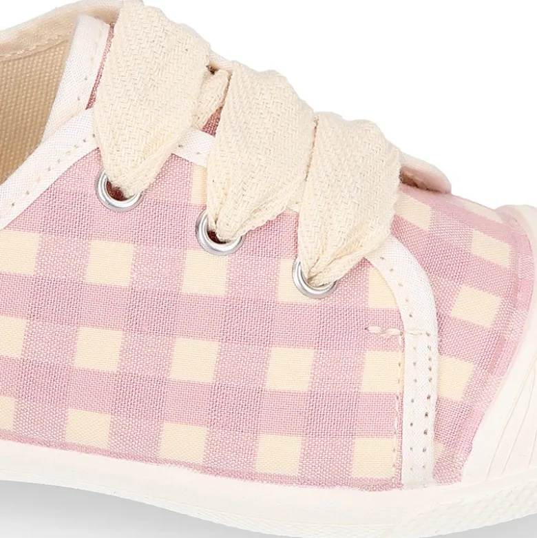 Zapatilla niños con cordones lazo y puntera en VICHY.