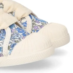 Zapatilla niños con cordones lazo y puntera en LIBERTY.
