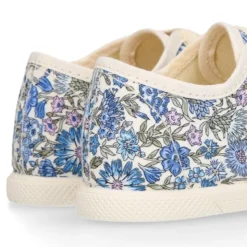 Zapatilla niños con cordones lazo y puntera en LIBERTY.