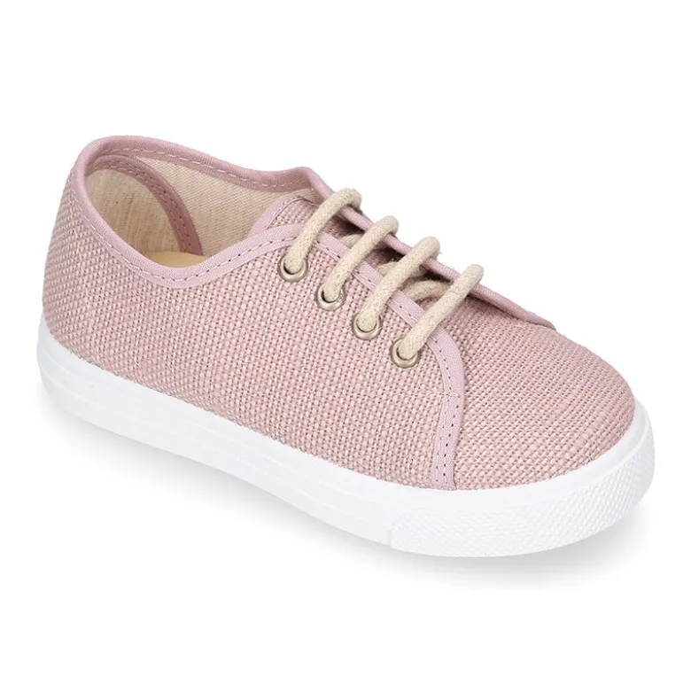 Zapatilla niños en LINO para vestir con cordones.