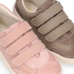 Zapatilla niños en piel modelo respetuoso Okaa Flex casual.