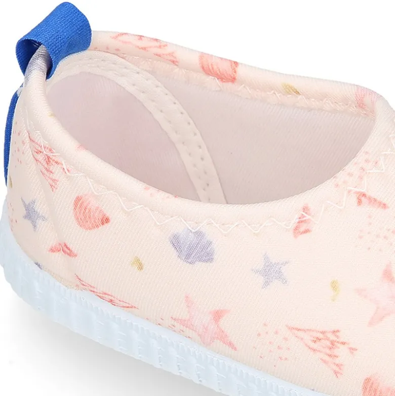 Zapatilla niños NEOPRENO con diseño con CONCHAS para playa y piscina.