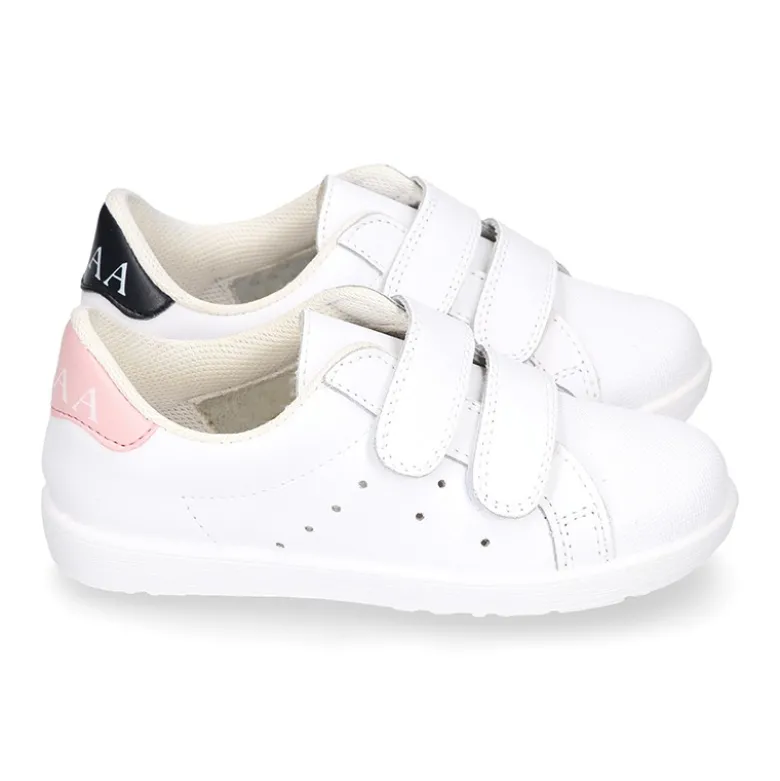 Zapatilla niños OKAA sin cordones en piel lavable.