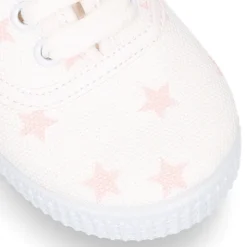 Zapatilla niños tipo Bamba con cordones en lona con estrellas pasteles.