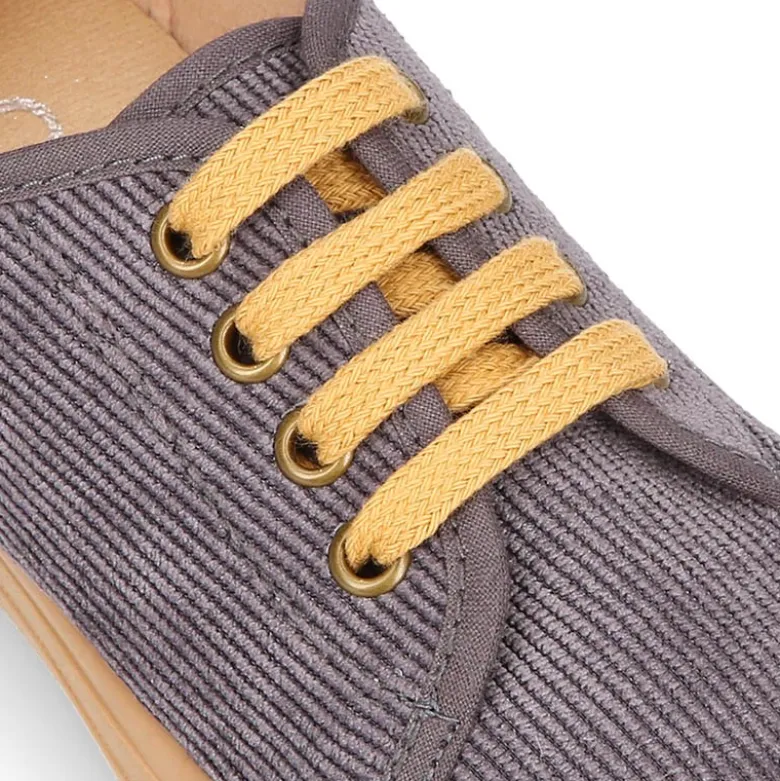 Zapatilla niños vestir OKAA en Pana con cordones.