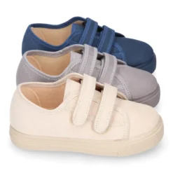 Zapatilla niños vestir OKAA sin cordones en Serratex.