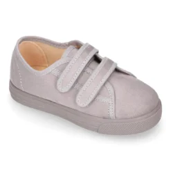 Zapatilla niños vestir OKAA sin cordones en Serratex.