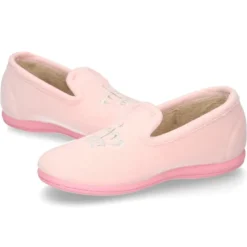 Zapatillas de casa niña en lana rosa con bordado corona plata.