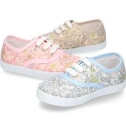 Zapatilla tipo Bamba con cordones en lona algodón con FLORES pasteles.