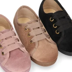 Zapatilla tipo BAMBA niños con cordones LAZO en terciopelo.