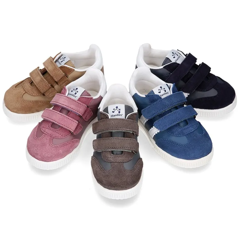 Zapatilla tipo Tenis niños sin cordones en piel napa combinada con piel serraje.