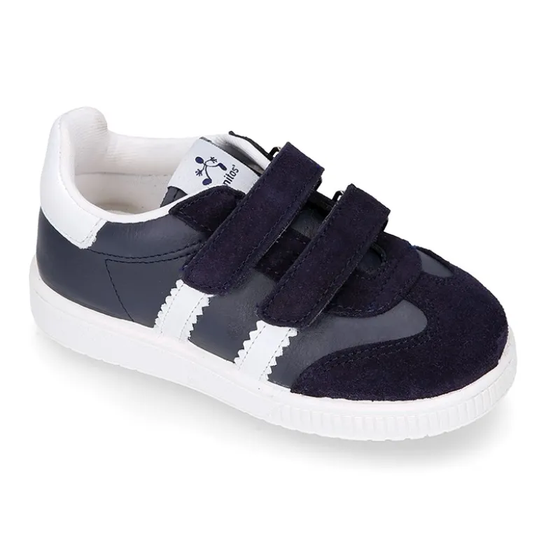Zapatilla tipo Tenis niños sin cordones en piel napa combinada con piel serraje.