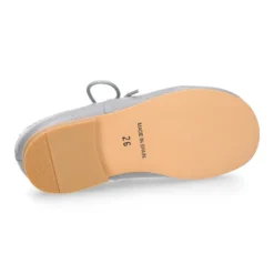 Zapatito inglesito estilizado sin lengüeta en piel.