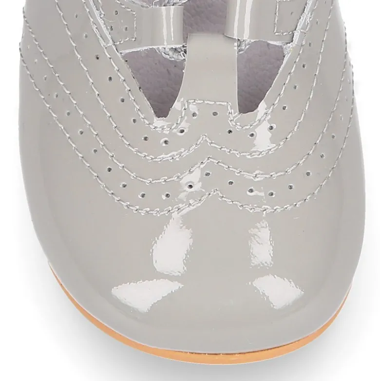Zapatito niño inglesito clásico en piel charol colores dulces.