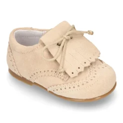 Zapatito niño tipo Blucher con lengüeta y picados en serraje PRIMAVERA.