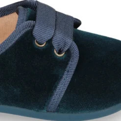 Zapatito niño tipo Blucher en terciopelo de MODA.